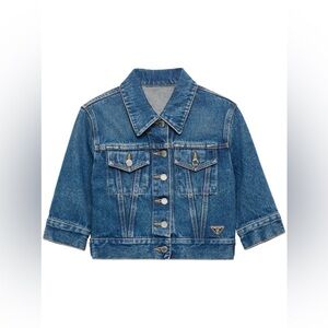 NWT!! PRADA SIZE 42 (M) (XS) DENIM JACKET BLOUSON
I wear XS this fits me perfect